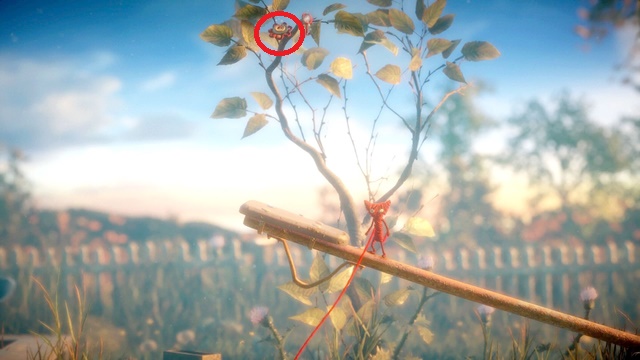 Another button - you can reach it only from the seesaw - Level 1 - Thistle and Weeds - Secret collectibles - buttons - Unravel - Game Guide and Walkthrough